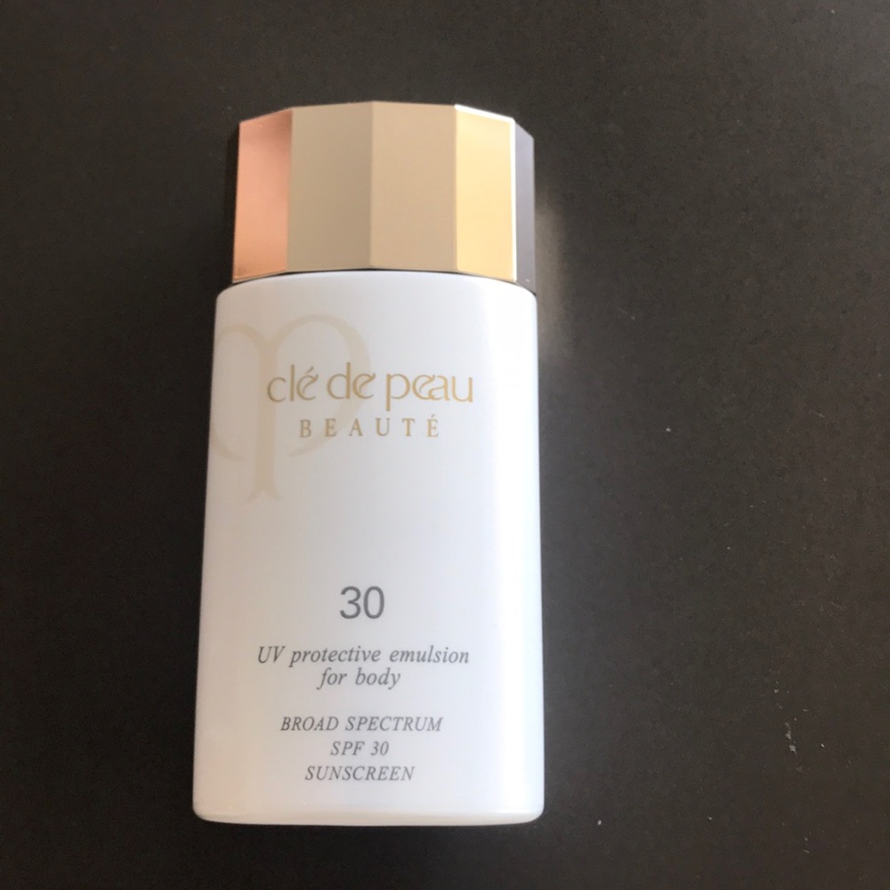 Cle de Peau Broad UV Protective Emulsion SPF30